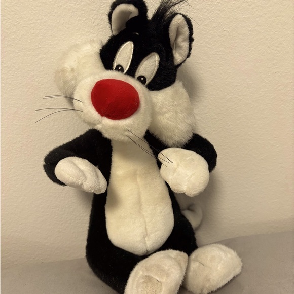 Sylvesterer the cat plush from the 1990s 
14 inches tall almost like new - Picture 1 of 2